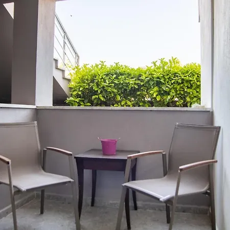 Apartment Flat With Shared Pool Close To The Beach In Cesme